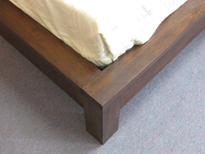 Boxwood Storage Bed - top view of rail and footboard 