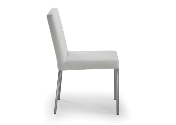 Nube Dining Chair